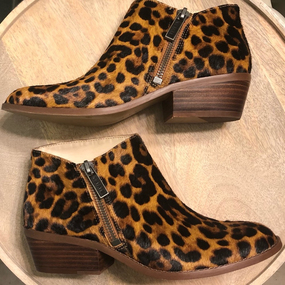 NWOB Size 7.5 Rosita Leather Block Heel Bootie - Picture 8 of 9